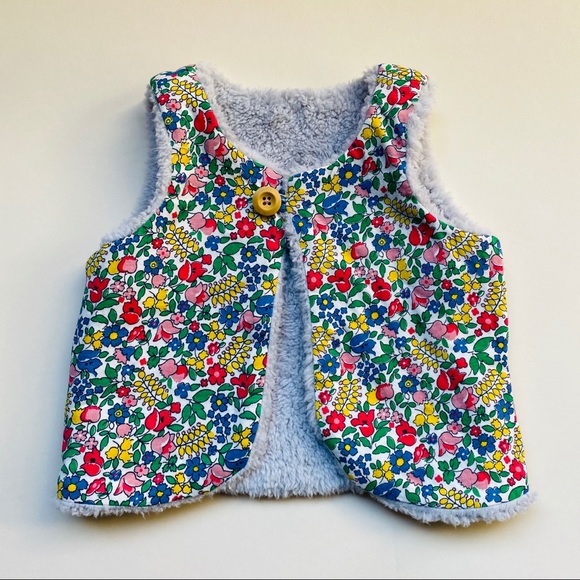 Baby Boden reversible fur vest - Picture 6 of 6